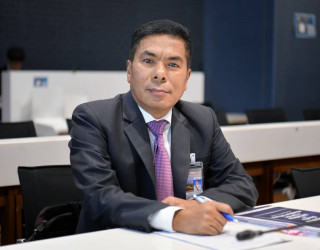 นายอาวุธ