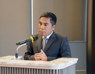 นายอาวุธ