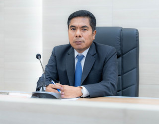 นายอาวุธ