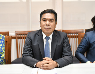 นายอาวุธ
