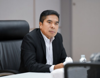 นายอาวุธ