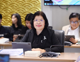 นางอรมน