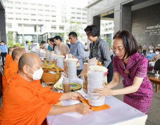 อธิบดีและผู้บริหารกรมทรัพย์สินทางปัญญา