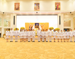 ผู้บริหารกรมทรัพย์สินทางปัญญาร่วมลงนามถวายพระพรชัยมงคล