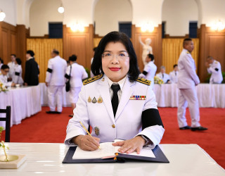 อธิบดี