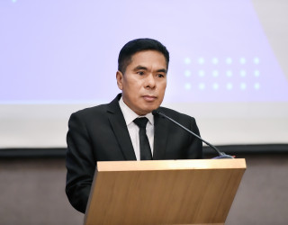 นายอาวุธ