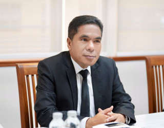 นายอาวุธ