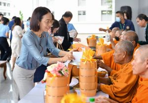 อธิบดีกรมทรัพย์สินทางปัญญา เข้าร่วมกิจกรรมส่งเสริมการทำนุบำรุงศาสนาทำบุญตักบาตรร่วมกับชุมชนบริเวณใกล้เคียงกิจกรรมตักบาตรวิถีพุทธ น้อมธรรมนำสุข กระทรวงพาณิชย์ ครั้งที่ 9 วันที่ 26 กันยายน 2568 ณ กรมทรัพย์สินทางปัญญา