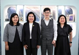 อธิบดีกรมทรัพย์สินทางปัญญา ประชุมหารือร่วมกับ นายกสมาคมการตลาดแห่งประเทศไทย (ผศ.ดร.เอกก์ ภทรธนกุล) เกี่ยวกับความร่วมมือด้านทรัพย์สินทางปัญญา วันที่ 12 พฤษภาคม 2569 ณ จุฬาลงกรณ์มหาวิทยาลัย
