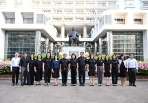 กรมทรัพย์สินทางปัญญา จัดงานวันคล้ายวันสถาปนากรมทรัพย์สินทางปัญญาครบรอบ 34 ปี พร้อมมอบโล่ข้าราชการพลเรือนดีเด่น ประจำปี 2568 มอบทุนการศึกษาแก่บุตรข้าราชการ ลูกจ้างประจำ พนักงานราชราการ และมอบรถตู้ 2 คัน สื่อการเรียนการสอนทำมือให้แก่โรงเรียนศึกษาพิเศษ เขตพั