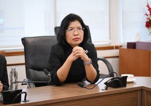 อธิบดีกรมทรัพย์สินทางปัญญาประชุมหารือร่วมกับนายกสมาคมนักเขียนบทละครโทรทัศน์ไทย (TSA)(นายคฑาหัสต์ บุษปะเกศ) เกี่ยวกับแนวทางการสนับสนุนอุตสาหกรรมคอนเทนต์(บทเว็บตูน ละคร ภาพยนตร์ และซีรีส์)วันที่ 7 พฤษภาคม 2569ณ กรมทรัพย์สินทางปัญญา