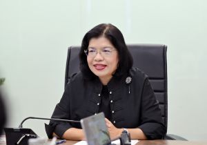 อธิบดีกรมทรัพย์สินทางปัญญาประชุมหารือร่วมกับประธานเจ้าหน้าที่บริหาร บริษัท พีบี สตูดิโอ จำกัด (นางสาวพิไลวรรณ บุญล้น)เกี่ยวกับแนวทางการสร้างการรับรู้สินค้า GI  ผ่านสื่อโทรทัศน์และซีรีส์ และการส่งเสริมการพัฒนาทรัพย์สินทางปัญญา วันที่ 4 มิถุนายน 2569 ณ กรมท