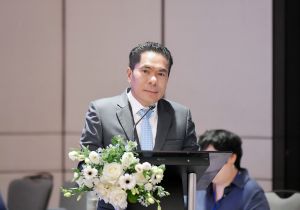 นายอาวุธ วงศ์สวัสดิ์  รองอธิบดีกรมทรัพย์สินทางปัญญา เป็นประธานเปิดการอบรม วิธีการตรวจสอบสินค้าปลอมและสินค้าเลียนแบบ วันที่ 21 ตุลาคม 2568  ณ โรงแรมคาร์ลตัน กรุงเทพ สุขุมวิท