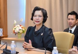 อธิบดีกรมทรัพย์สินทางปัญญา ประชุมหารือร่วมกับ อธิบดีศาลทรัพย์สินทางปัญญาและการค้าระหว่างประเทศกลาง (นางกรกันยา สุวรรณพานิช) และอธิบดีอัยการสำนักงานคดีทรัพย์สินทางปัญญาและการค้าระหว่างประเทศ (นางวันเพ็ญ ยิ่งยงวัฒนากุล) เกี่ยวกับแนวทางความร่วมมือการปฏิบัติร