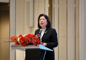 อธิบดีกรมทรัพย์สินทางปัญญา ร่วมเป็น 1 ใน 5 ผู้แทนหน่วยงานรัฐ  นำเสนอความสำเร็จในการขับเคลื่อนภารกิจของกรมทรัพย์สินทางปัญญา  ที่สามารถยกระดับงานบริการให้ทันสมัยและอำนวยความสะดวกภาคธุรกิจได้อย่างแท้จริง  ในงาน “Business Ready: ปรับบริการรัฐ เปลี่ยนธุรกิจให้