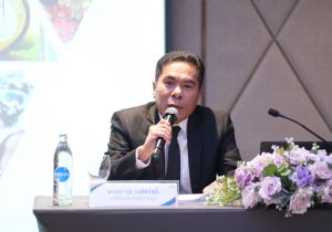 นายอาวุธ วงศ์สวัสดิ์ รองอธิบดีกรมทรัพย์สินทางปัญญา เป็นวิทยากรบรรยายโครงการฝึกอบรมหลักสูตร ต้นกล้าข้าราชการพาณิชย์ รุ่นที่ 5 