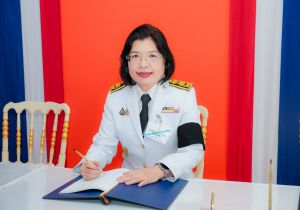 อธิบดีและผู้บริหารกรมทรัพย์สินทางปัญญา ถวายแจกันดอกไม้หน้าพระบรมฉายาลักษณ์ฯ และลงนามถวายพระพรชัยมงคลสมเด็จพระเจ้าลูกเธอ เจ้าฟ้าสิริวัณณวรี นารีรัตนราชกัญญา เนื่องในโอกาสวันคล้ายวันประสูติ 