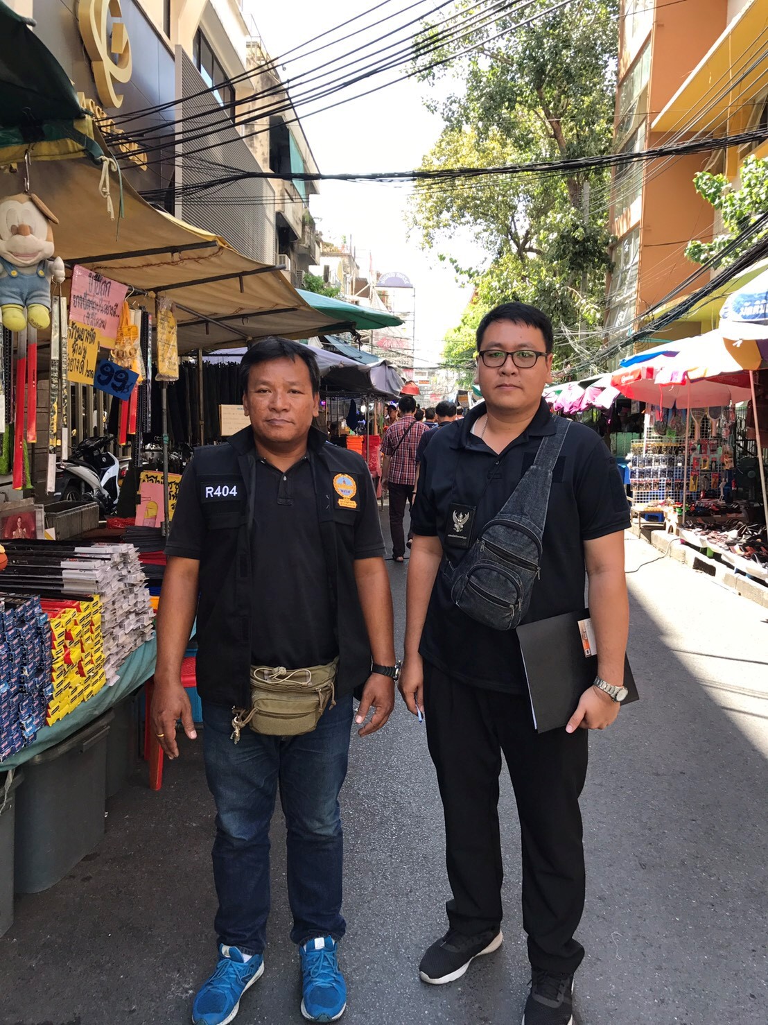 กรมทรัพย์สินทางปัญญา ลงพื้นที่ตรวจสอบสินค้าละเมิด ย่านการค้าบ้านหม้อ-ดิโอลด์สยามพลาซ่า